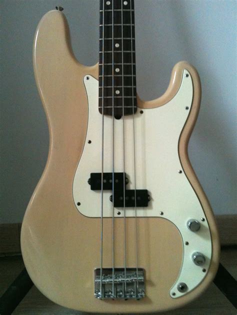 Fender Highway One Precision Bass 2006.